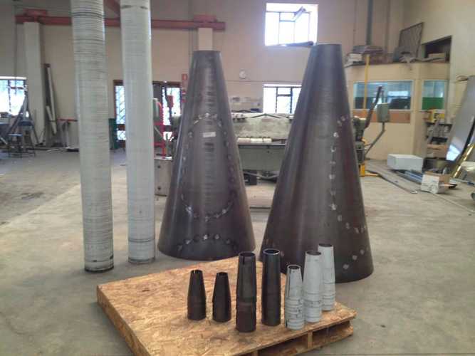 Cone-and-Cylinder-Fabrication-Steel-Flange-and-Plate-rolling-Welding-_1-1024x768.jpg