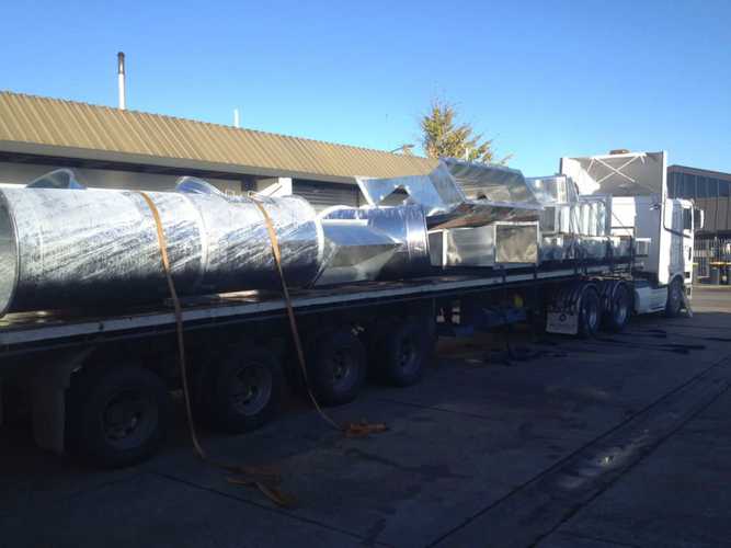 Galvanized-Ducting-Commercial-Fabrication-Cutting-and-Folding-Flange-and-Plate-Rolling-3_1-1024x768.jpg