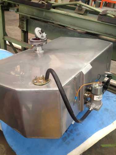 Automotive-Custom-Fuel-Tank-Drop-Tank-Stainless-Steel-Fabrication-Cutting-and-Folding-Welding-_1-768x1024.jpg