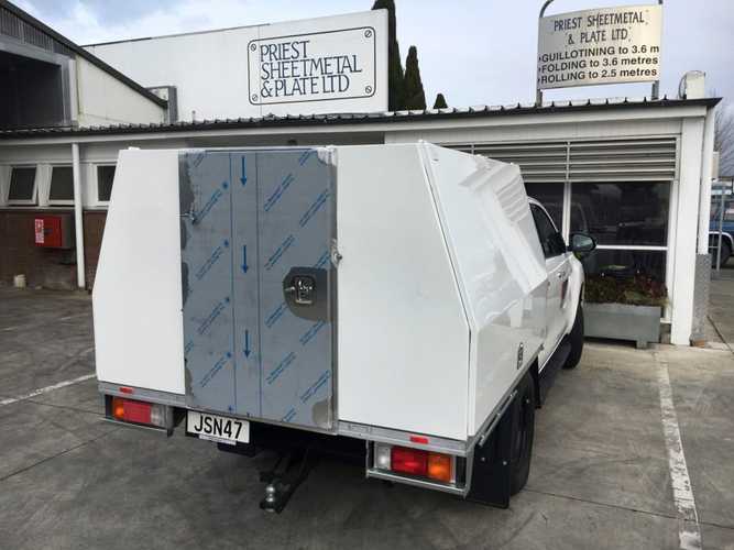 Vehicle-Cab-Fabrication-Folding-and-Cutting-Welding-Powder-coated-Custom-Made_1-1024x768.jpg