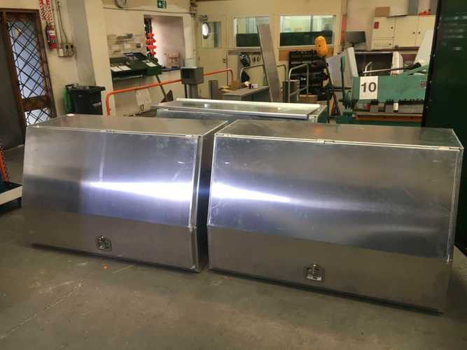 Stainless-Truck-Box-Stainless-Steel-Custom-Made-Fabrication-Stainless-Welding-_1-1024x768.jpg