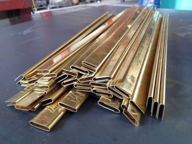 Brass-Edging-Cutting-And-Folding-_1-1024x768.jpg